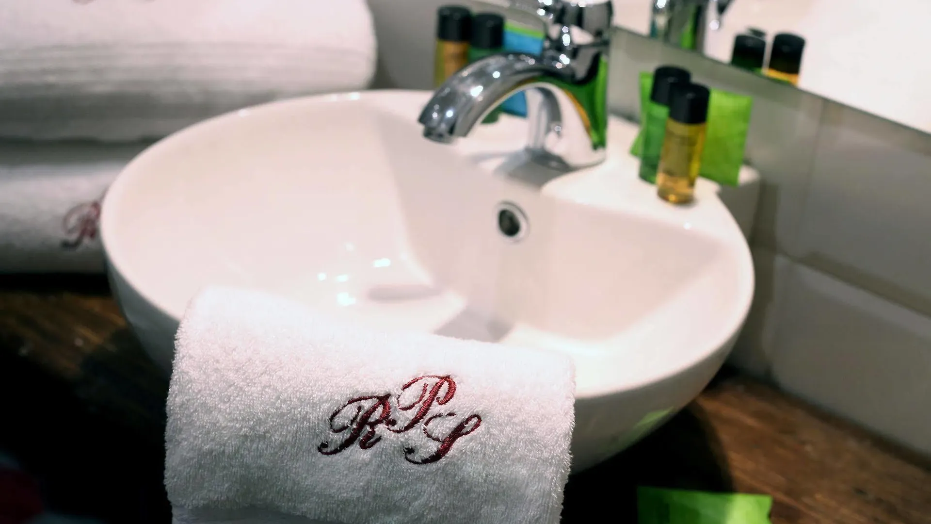 Palazzo Riario Sforza Hotel Naples