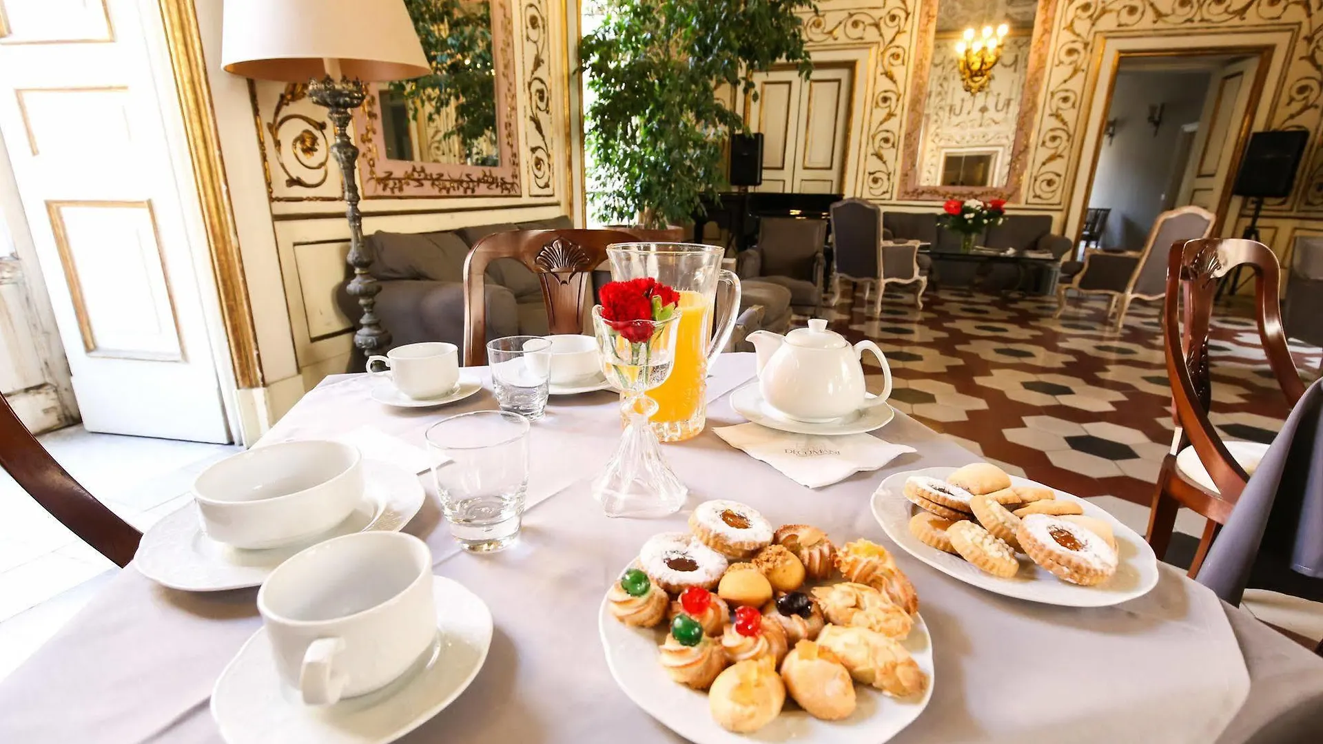 Palazzo Riario Sforza Hotel Naples