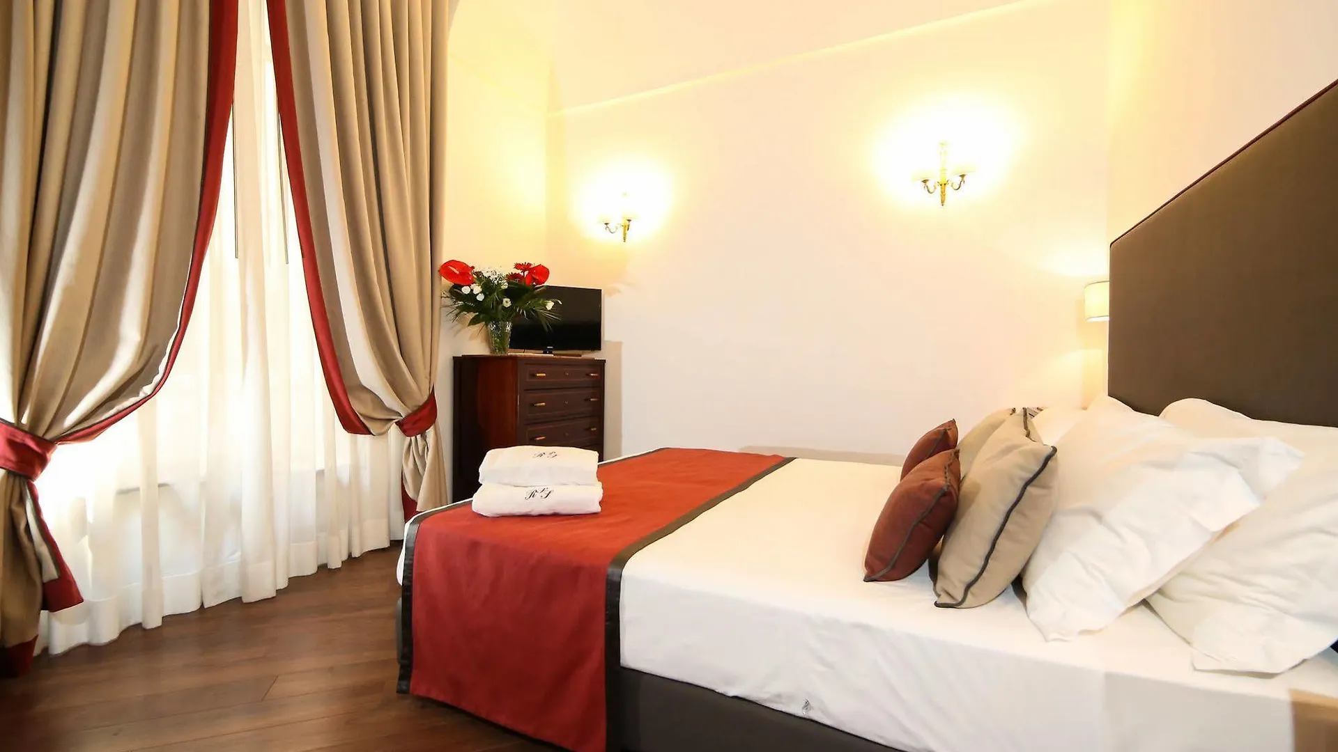 Palazzo Riario Sforza Hotel Naples