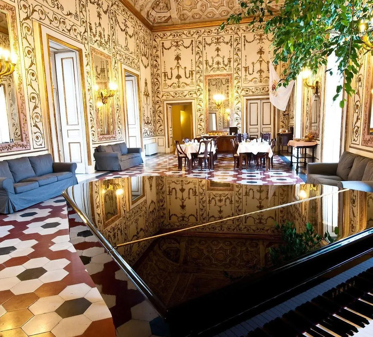 Palazzo Riario Sforza Hotel Naples