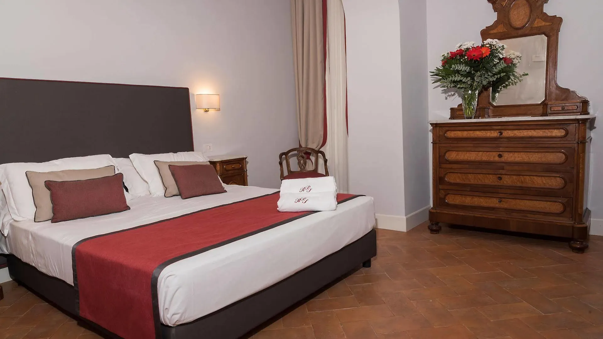 Hotel Palazzo Riario Sforza Napoli Italia