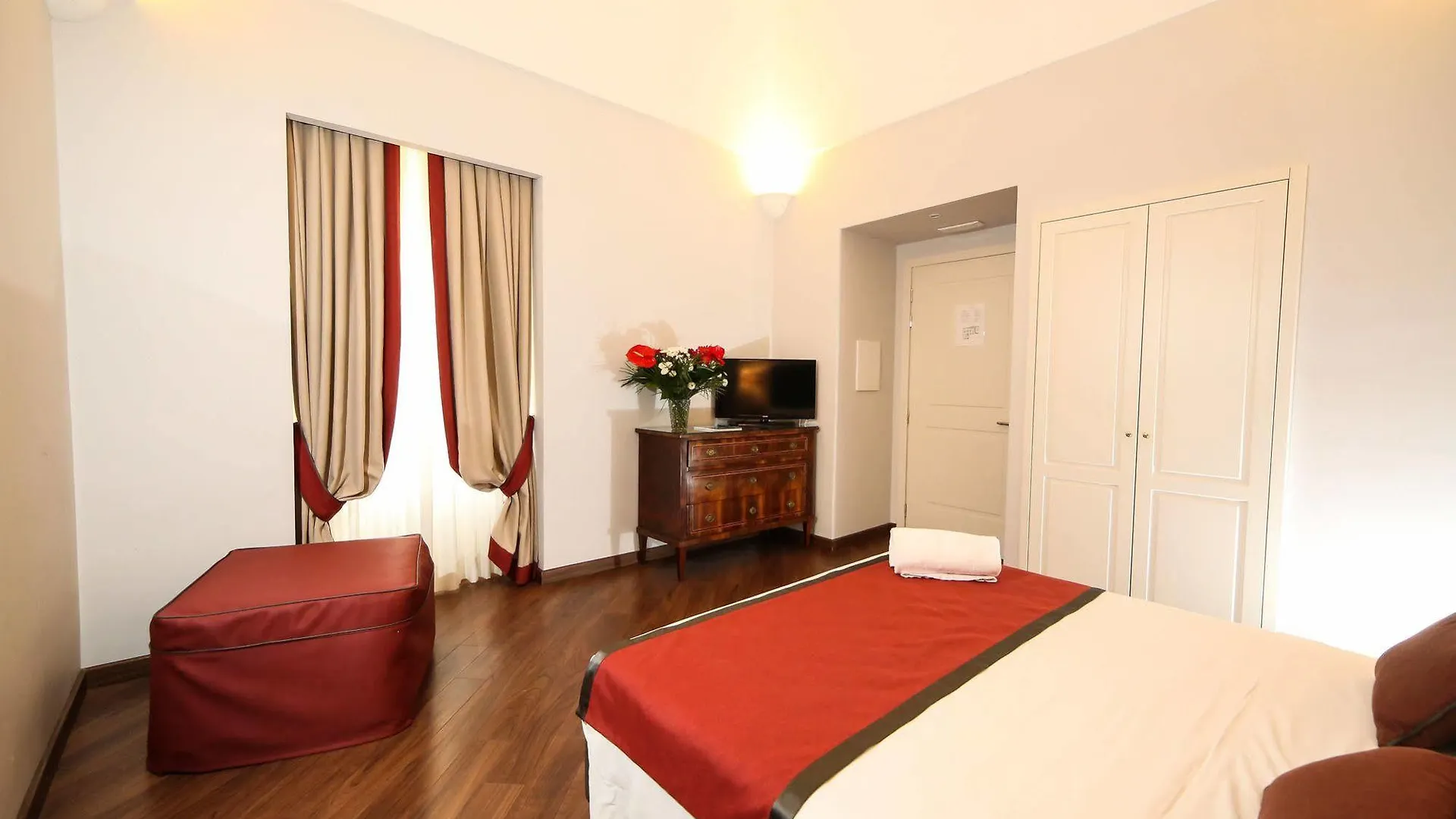 Hotel Palazzo Riario Sforza Napoli 4*,